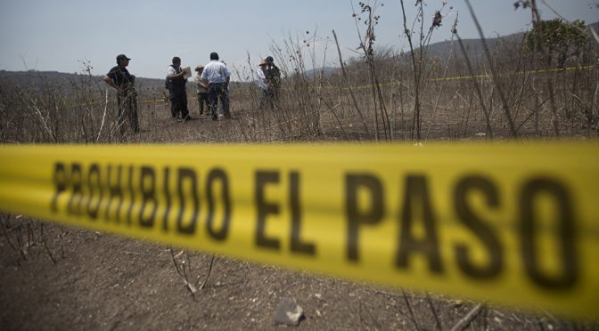 30 líderes y/o defensores de DDHH en el 2017 han sido asesinados. #QueLaPazNoNosCuesteLaVida #ColombiaEnLaCIDH